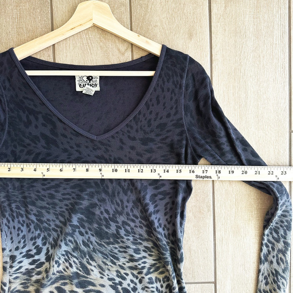 Lucky Brand Womens Thermal Long Sleeve Tee Medium Ombre Cheetah Leopard Y2K - Picture 6 of 7